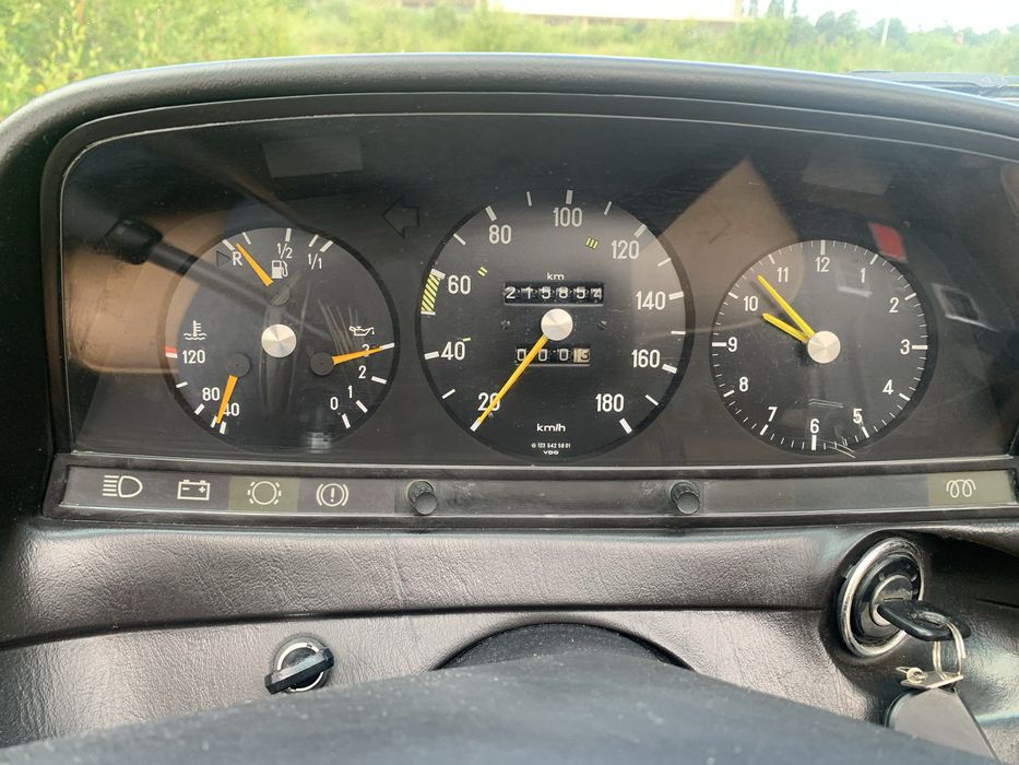 Mercedes 300d 123