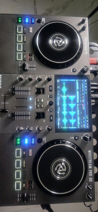 Numark.Mixstream Pro Go  Controladora