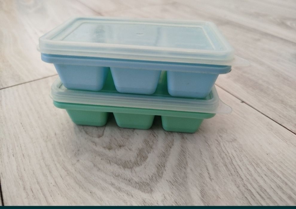 Pojemniki na kostki lodu