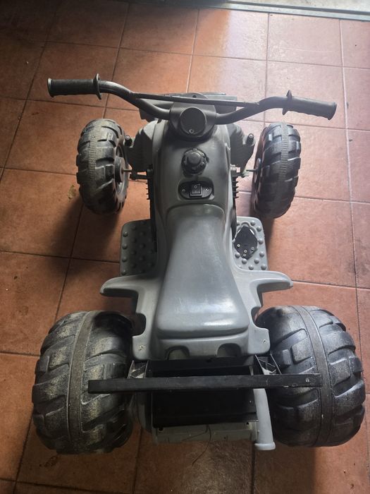 Moto 4 criança elétrica