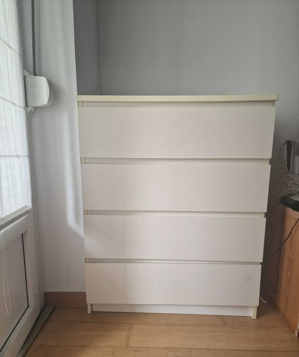 Cómoda 4 gavetas IKEA