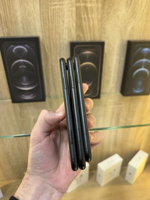 Оптовий продаж iPhone XR | Оригінал Apple | Б/У | Різні кольори