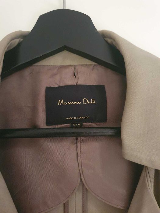 Trencz beżowy Massimo Dutti