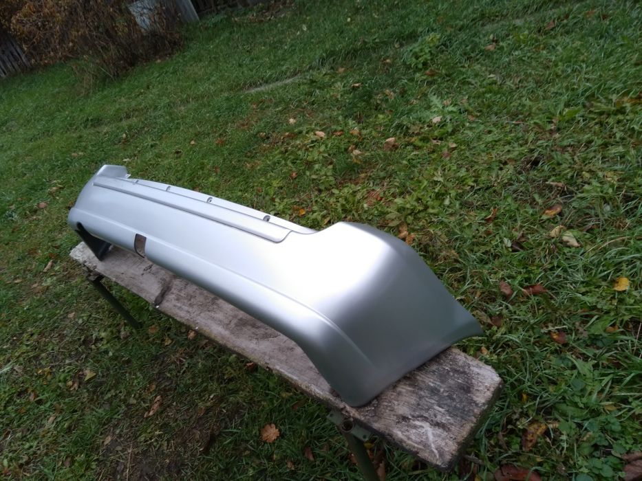 Бампер задній для мітцубісі Spase star.