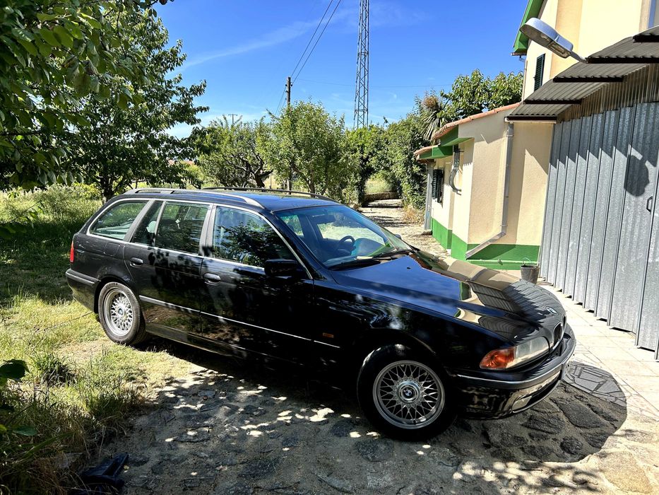 BMW 523i Touring E39 - Manual