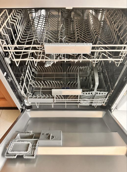 Máquina Lavar Louça Qilive Inox – APENAS 3 MESES DE USO