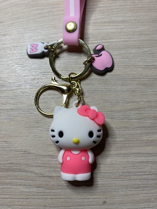 breloczek hello kitty