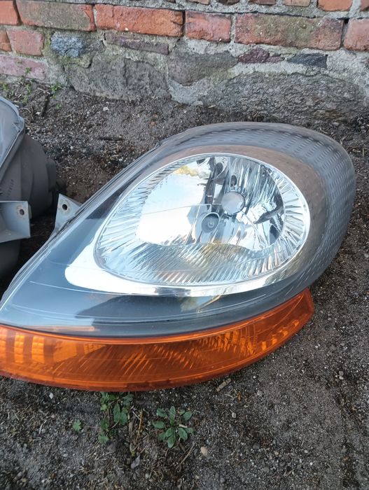 Lampa Trafic Vivaro Primastar kompletna