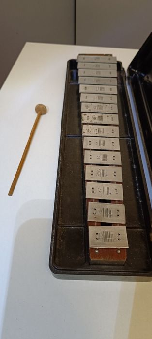 Металофон, ксилофон, дзвіночки