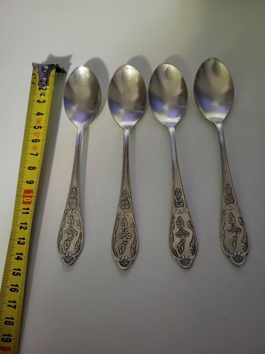 Новый набор,родная пластиковая коробка.Вилки мельхиор б/у 6шт.480грн