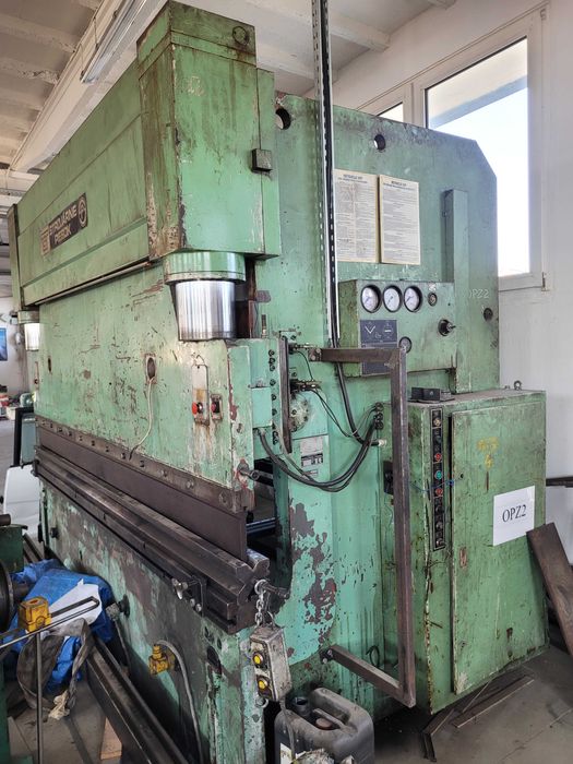 Prasa krawędziowa STROJARNE PIESOK 160T