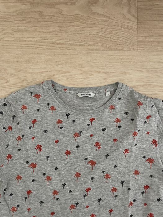 Szara koszulka, t-shirt w palmy Only & Sons S
