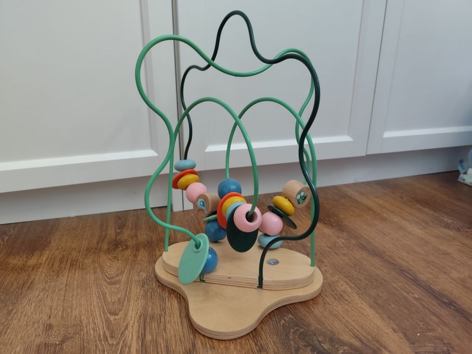 Labirynt z koralików IKEA UPSTA 105.624.91 wielobarwny