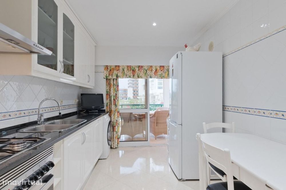 Apartamento T2 com jardim, Cascais