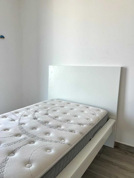 Cama e colchao em bom estado