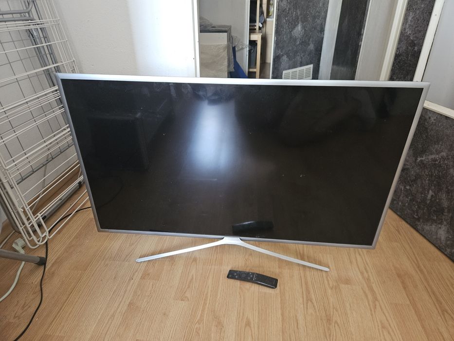 Telewizor SAMSUNG UE43M5672 uszkodzona matryca