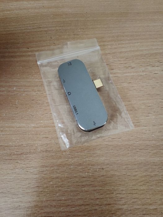 USB-C Hub /  USB Type-C 5-в-1 (USB 3.1, PD, AUX 3.5mm, USB-A, Type-C)