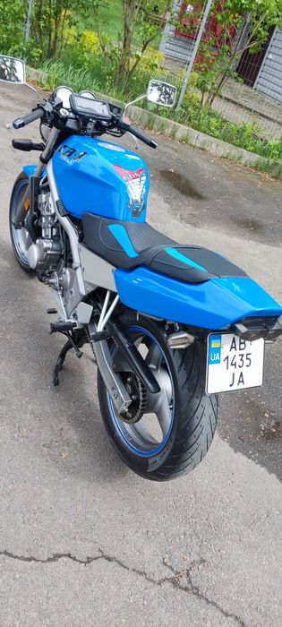 Honda CB-1 (NC27)