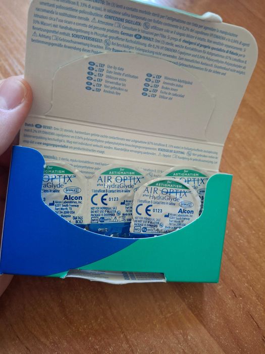 soczewki alcon air optix for astygmatism