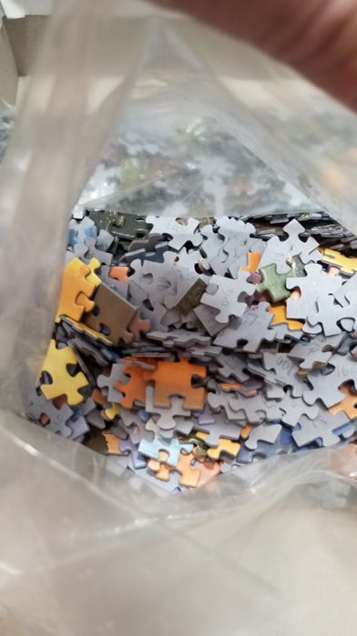 Продам пазли картонні