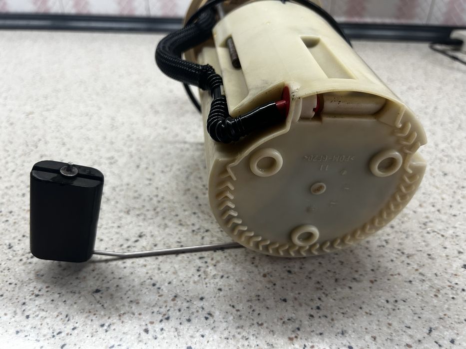 Колба в бак лагуна 2 laguna 2 запчастини