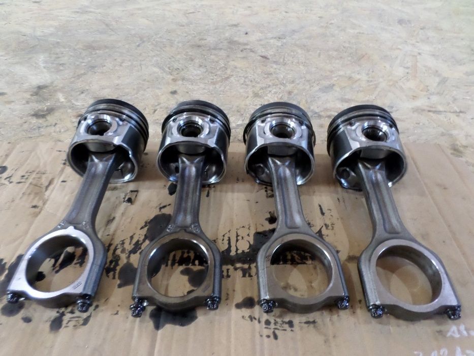 Поршень шатун Citroen Berlingo 1.6 hdi Берлинго 1.6 Partner1.6 Партнер