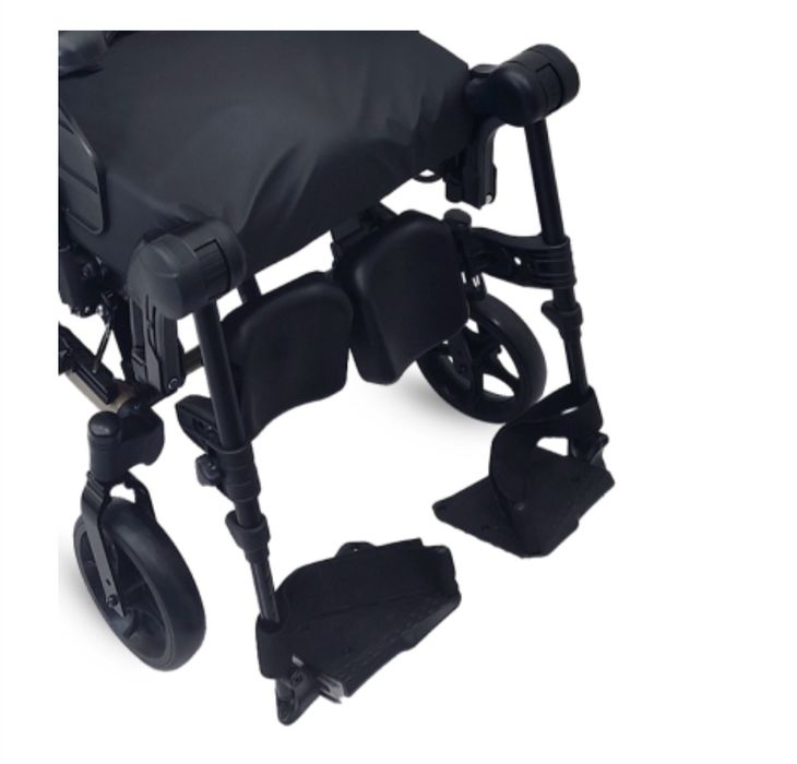 Багатофункціональне крісло колісне Rea Clematis