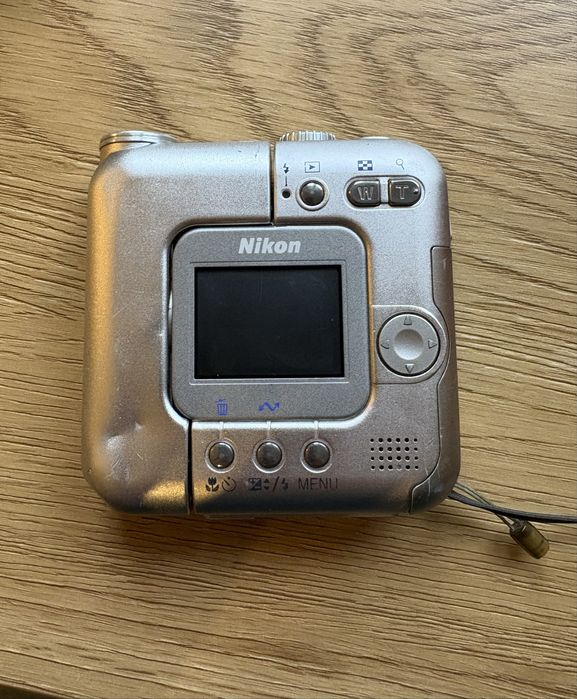 Dla Ciebie wszystko - nikon coolpix sq - w kategorii Fotografia