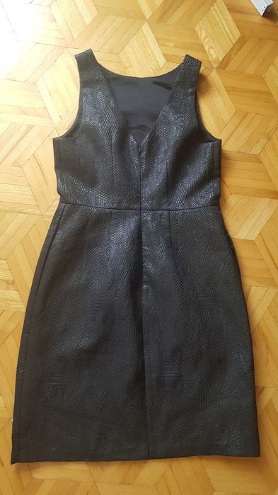 Sukienka mala czarna z połyskiem r.S (36)