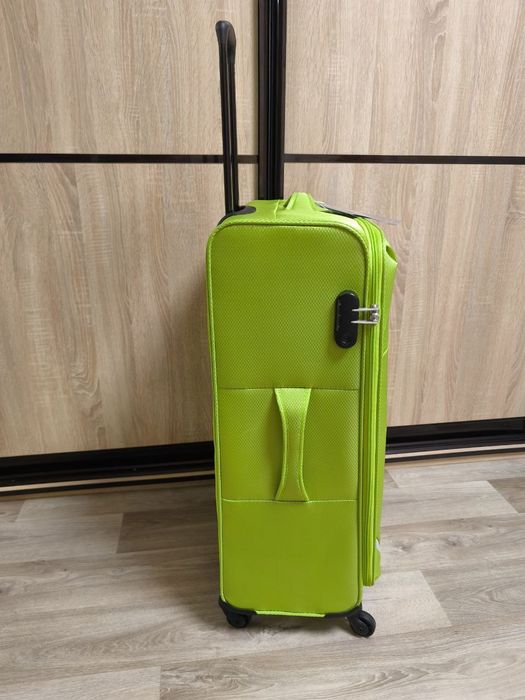 Валіза великого розміру з тканини на 4 колесах