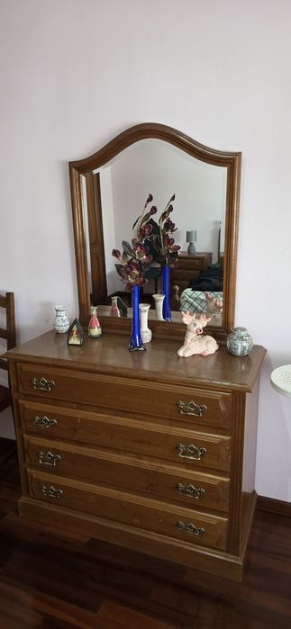 Conjunto cama, comoda e mesinha