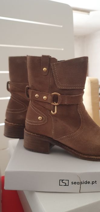 Botas em pele beje/castanho