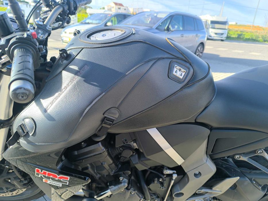 Vendo Honda CB1000r 2010 Imaculada