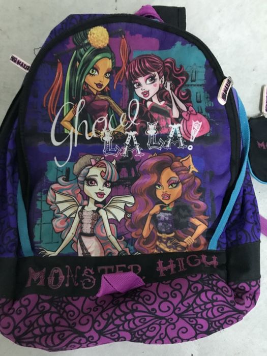 Mochila e Estojo Monster High