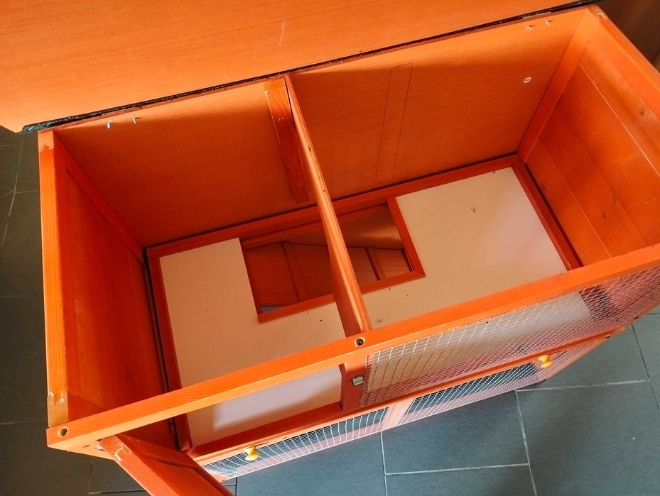 Vendo casa para galinhas/ coelhos nova