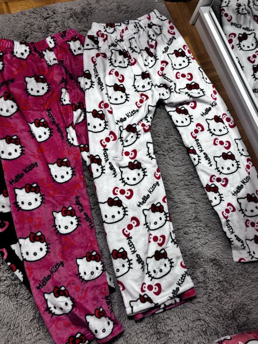 Spodnie hello kitty 3 sztuki xs nowe