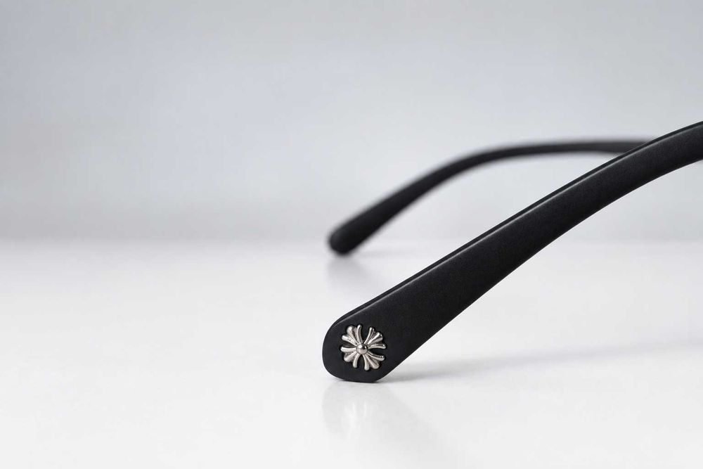 Okulary czarne Chrome Hearts