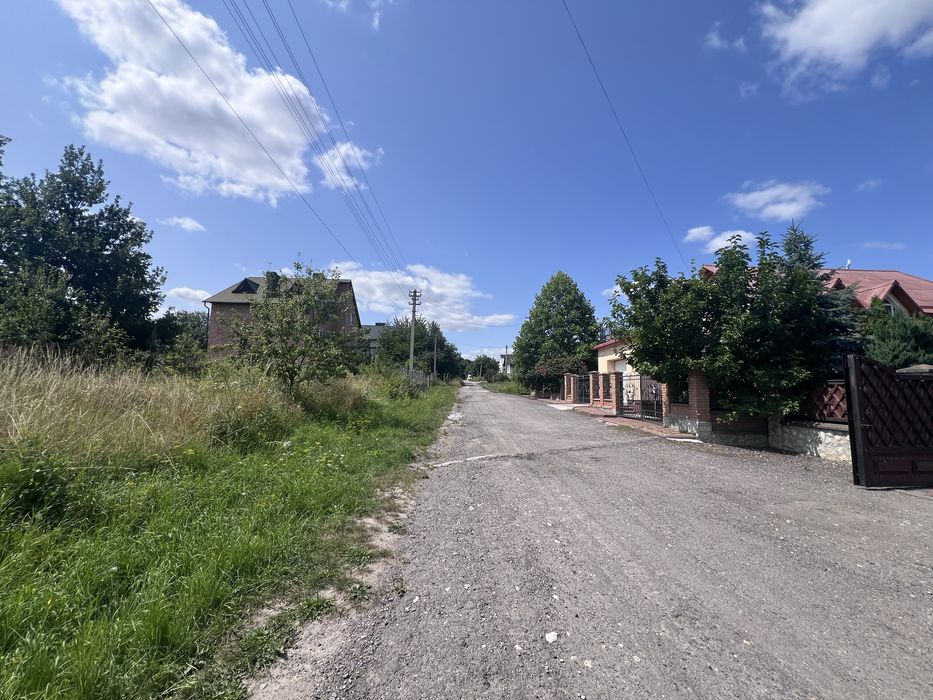 Продаж землі під житлову забудову в Підгородньому