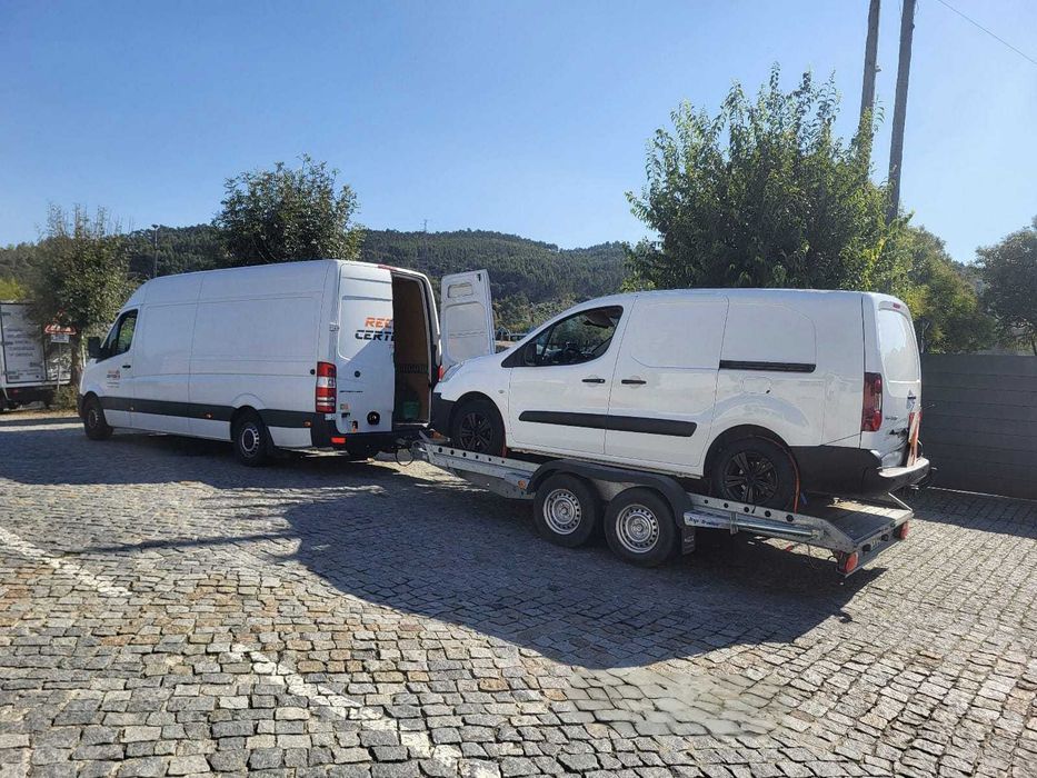 Serviços de Reboque 24H Nacional e Internacional