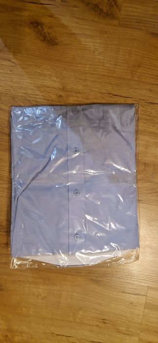 Nowa koszula gładka