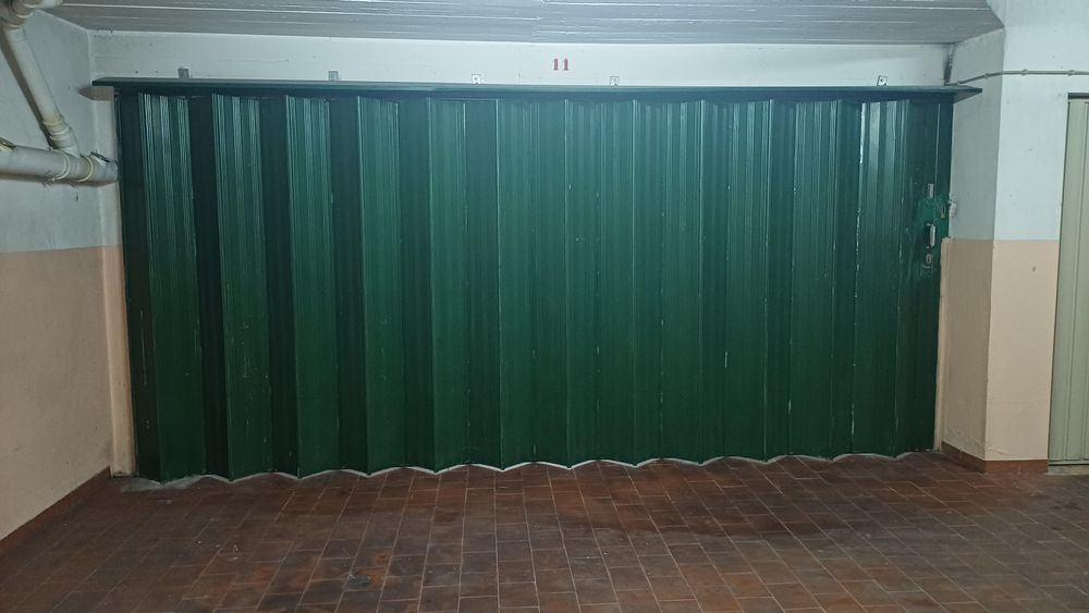 Garagem Fechada  espaçosa