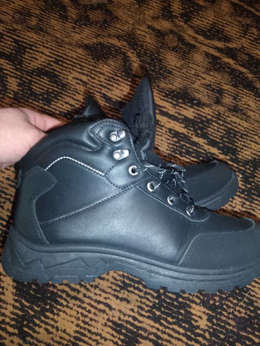 Черевики зимні, нові.