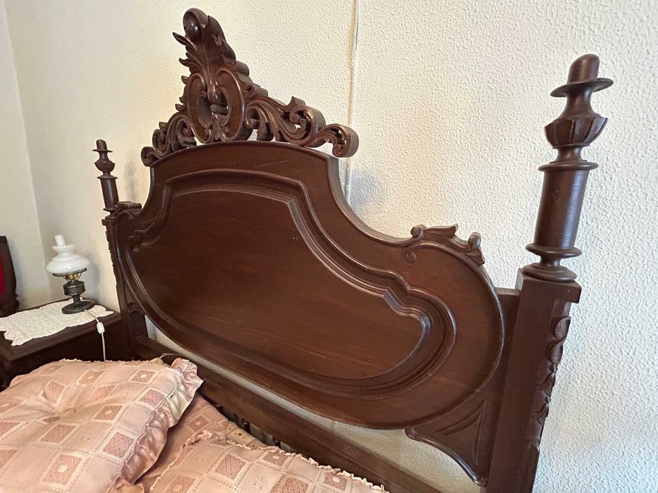 Mobília de Quarto COMPLETA em mogno. *OPORTUNIDADE*