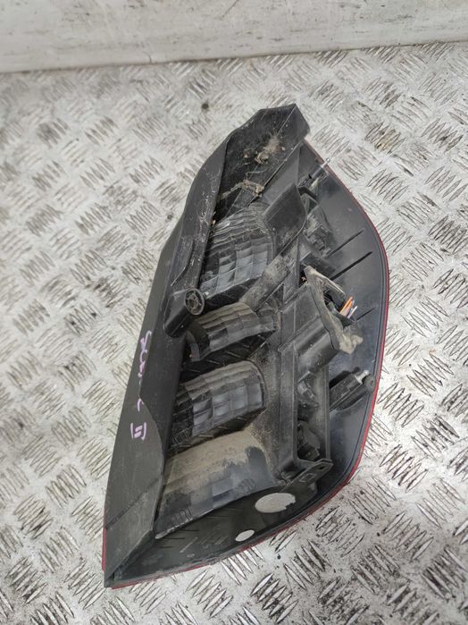 Renault Scenic II Lampa Lewy Tył Lewa Tylna