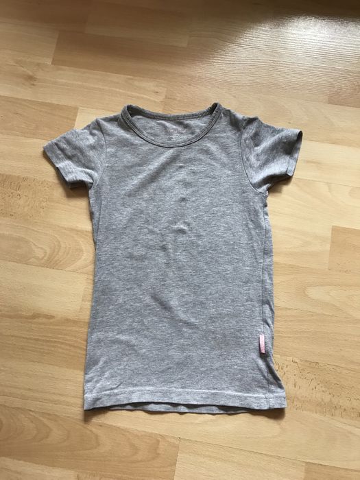 Набір футболок дівчаткам за 100 грн. Футболка, майка ріст 116-122 см