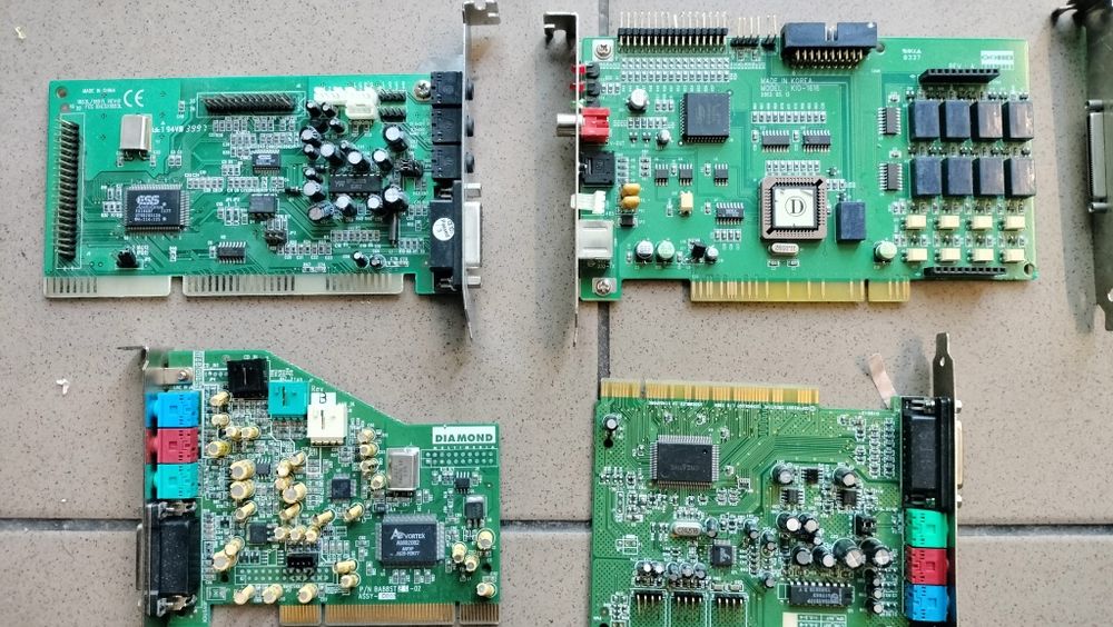 Stare karty komputerowe lata 90 Retro