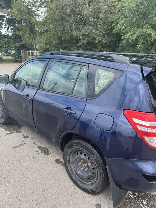 Продам Toyota RAV4