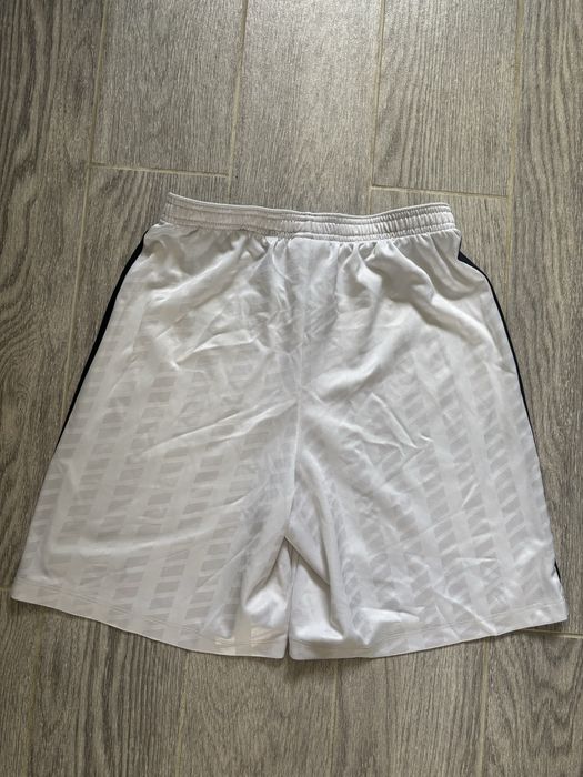 Spodenki sportowe Nike.