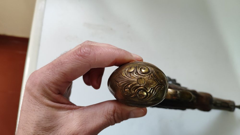 Réplica  antiga em bom estado