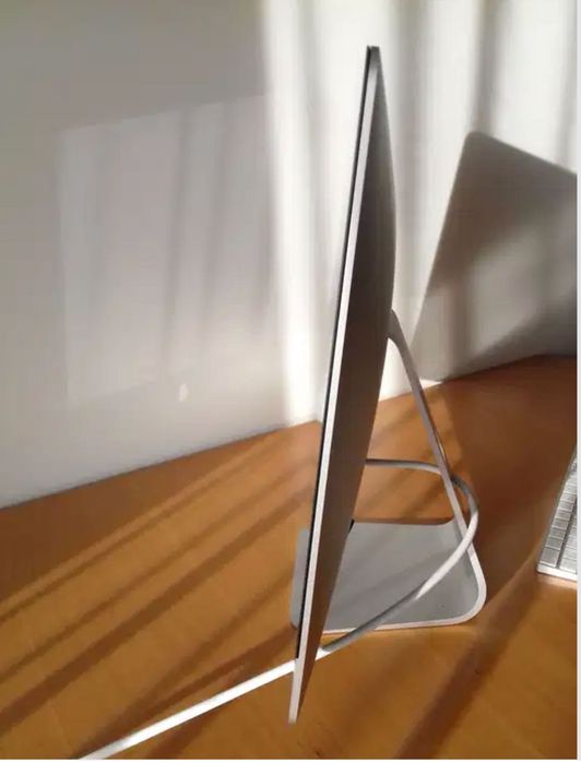 iMac 21,5" - 8GB RAM, 500GB SSD, macOS Monterey (12.6.5)